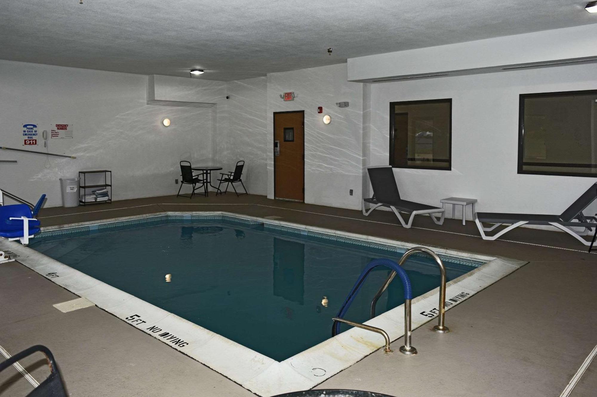 Quality Inn & Suites Brooks Louisville South Exterior foto